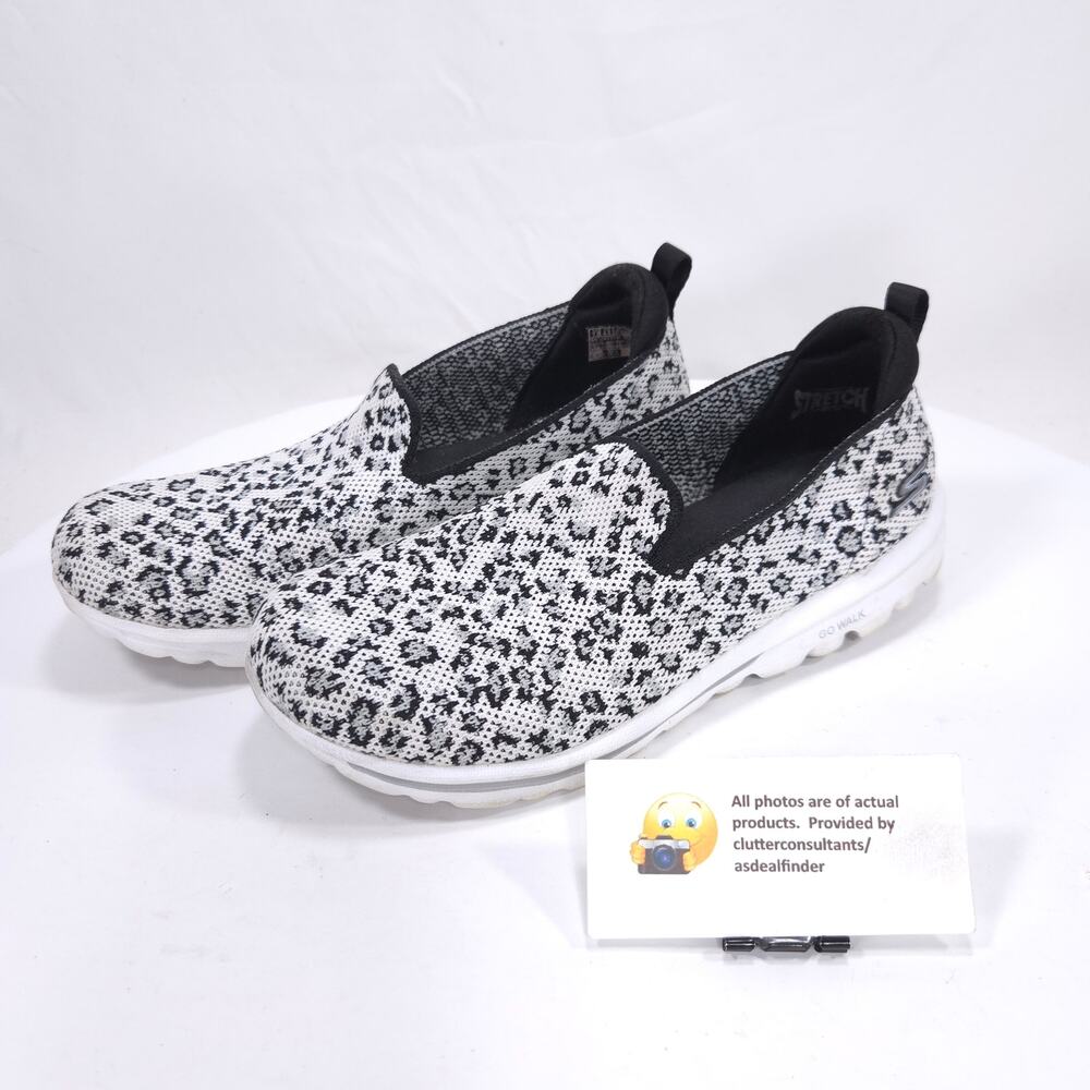 Skechers GoWalk Slip On Walking Shoe Womens Size 7.5 124793W Animal Print